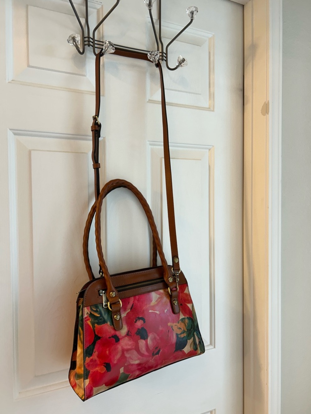 Patricia Nash Floral Print Crossbody Bag in Red and Brown - Picture 3 of 6